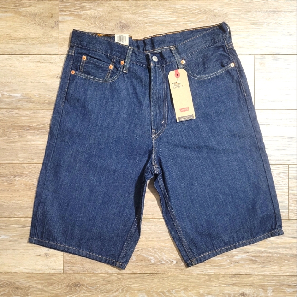 NEW!! Levi's 469 Loose Short from Levi's
